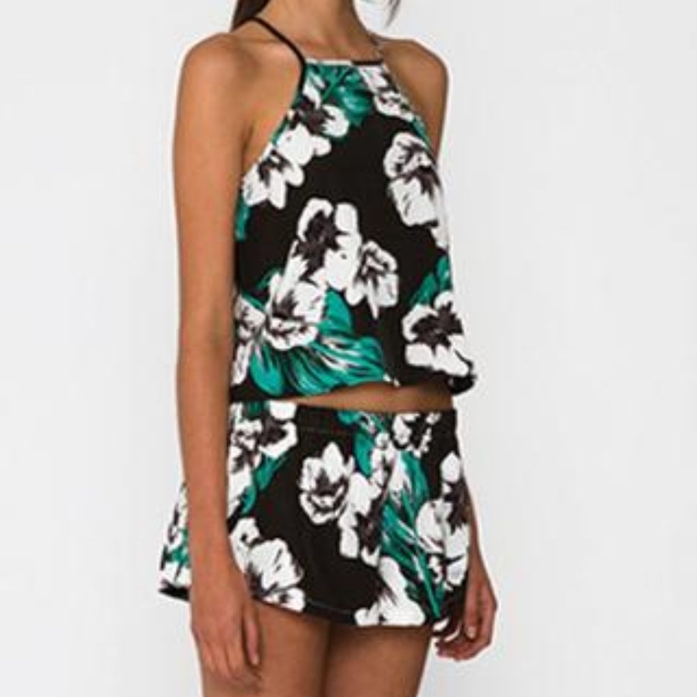 The Fifth Label Satisfaction Short